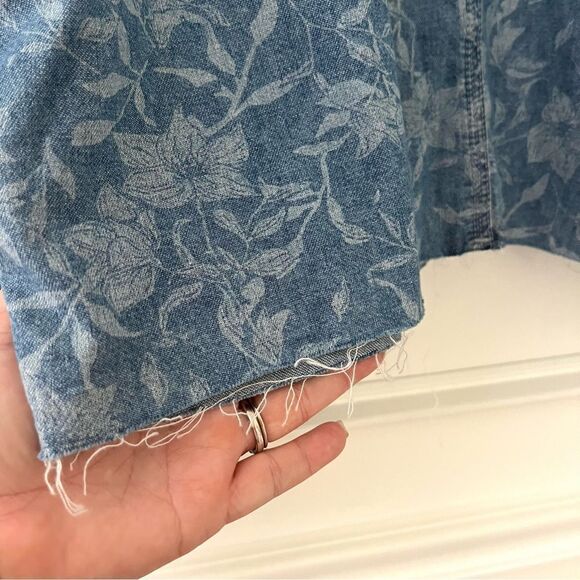 Rag & Bone Floral Cropped Button Up Denim Shirt with Raw Hem Sz Large NWT - Picture 13 of 14